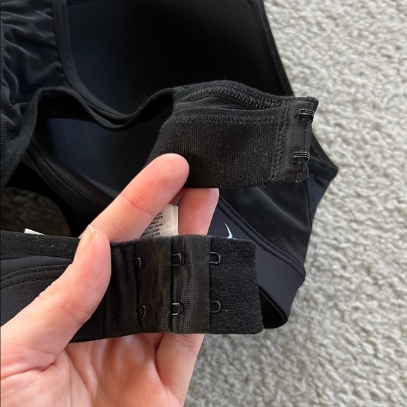 Black Women's Sports Bra - Picture 5 of 6